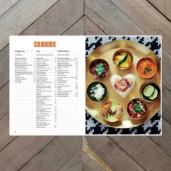 Livre - We Are Family -Décoration D'intérieur Book1 2 2aa93575 1a8c 476f 93d8 2ec64fa6f385