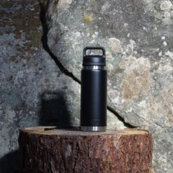 Bouteille Rambler Avec Bouchon Chug - Noir - YETI -Décoration D'intérieur MERCI JARDIN 04 23 1562