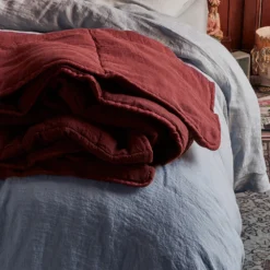 Édredon En 100% Lin Lavé - Rouge Pompei -Décoration D'intérieur MERCI LINTEX AH23 3047 2 BD a091f381 a3ef 4f4d 86e1 e8d866216dec