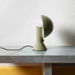 Lampe De Table Elmetto - Vert -Décoration D'intérieur Merci 02022023 BD 7486