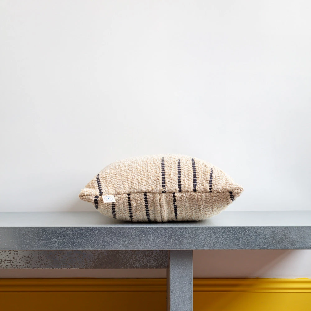 Coussin Lamego - Sable & Noir 4 Coussin Lamego - Sable & Noir – Image 4