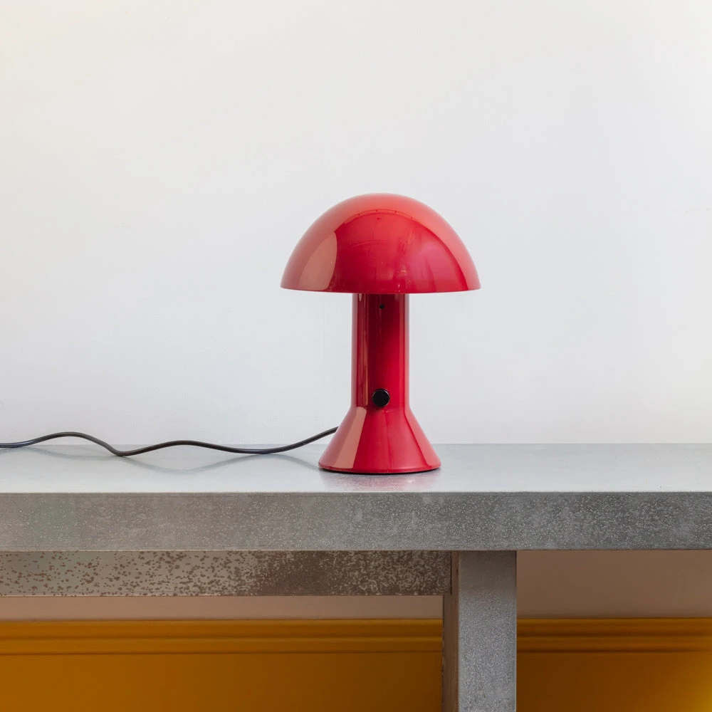 Lampe De Table Elmetto - Rouge 3 Lampe De Table Elmetto - Rouge – Image 3