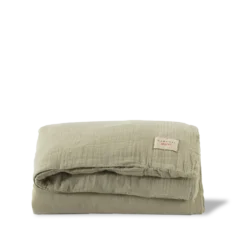 Caramel X Merci - Housse De Couette En Gaze De Coton - Vert 77 Rue De Varenne -Décoration D'intérieur PACKSHOT CARAMEL 24072023 MERCI0848