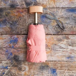 Petit Parapluie Bois - Rose 5 Petit Parapluie Bois - Rose -Décoration D'intérieur PARAPLUIE COMPACT BOIS ROSE 3