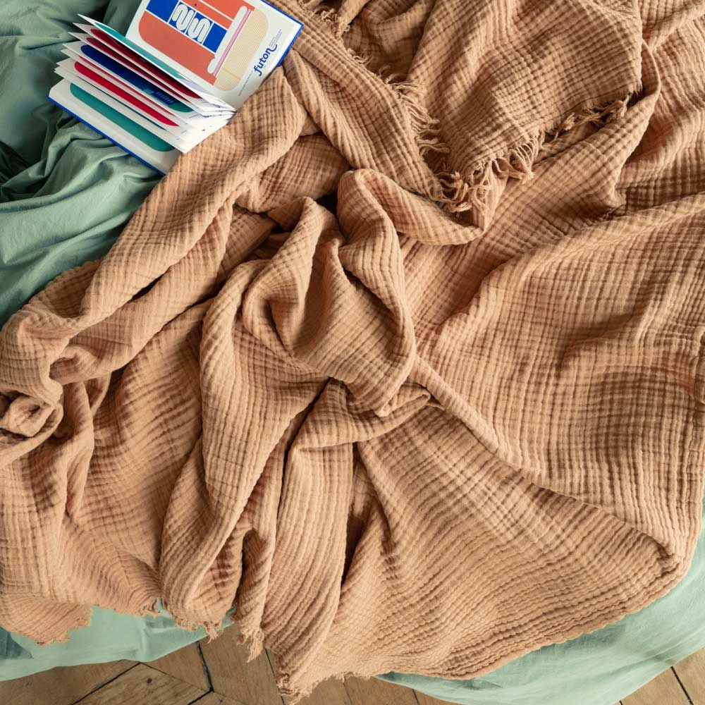 Plaid En Gaze De Coton - Brun Haussmann 2 Plaid En Gaze De Coton - Brun Haussmann – Image 2