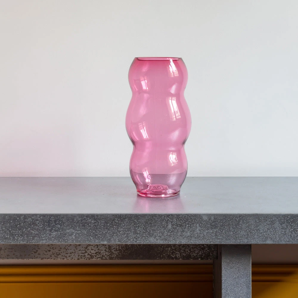 Vase Muse - Rubine 1 Vase Muse - Rubine