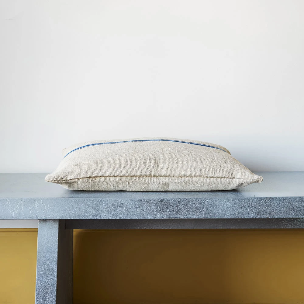 Coussin En Lin Ancien - Rayures Bleu & Vert 2 Coussin En Lin Ancien - Rayures Bleu & Vert – Image 2