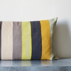 Coussin Brenda -Décoration D'intérieur coussin raye jaune