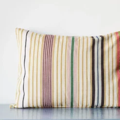 Coussin Arisa -Décoration D'intérieur coussin rayure jaune 2