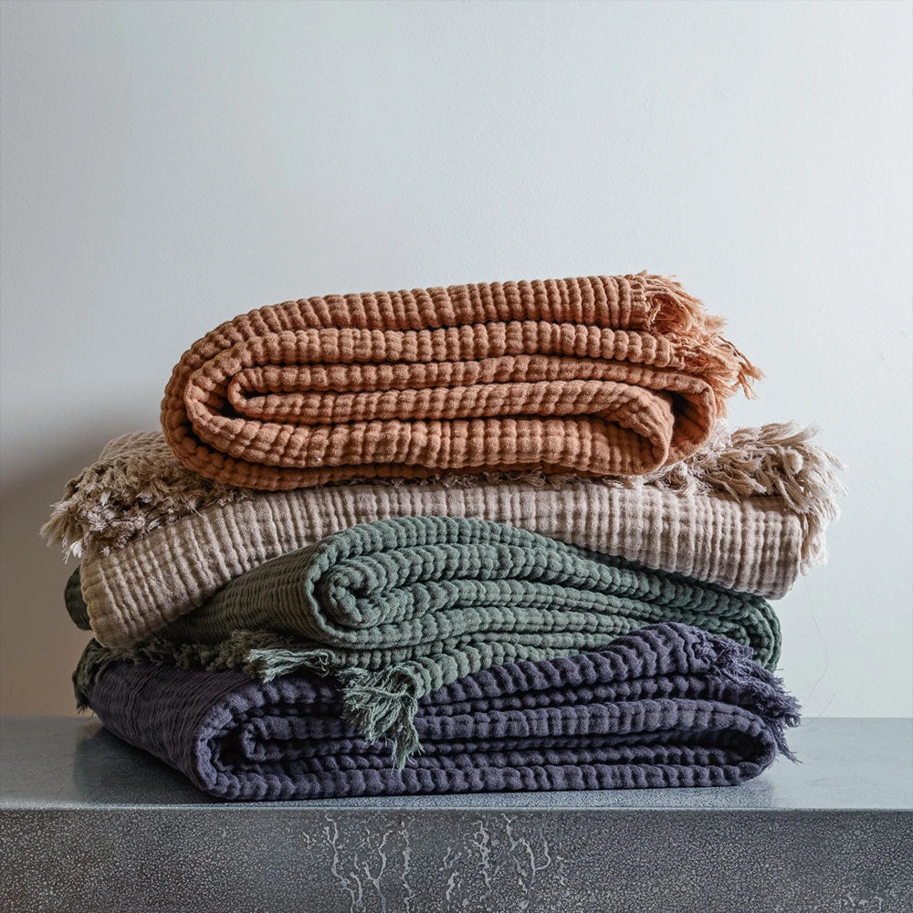 Plaid En Gaze De Coton - Brun Haussmann 4 Plaid En Gaze De Coton - Brun Haussmann – Image 4