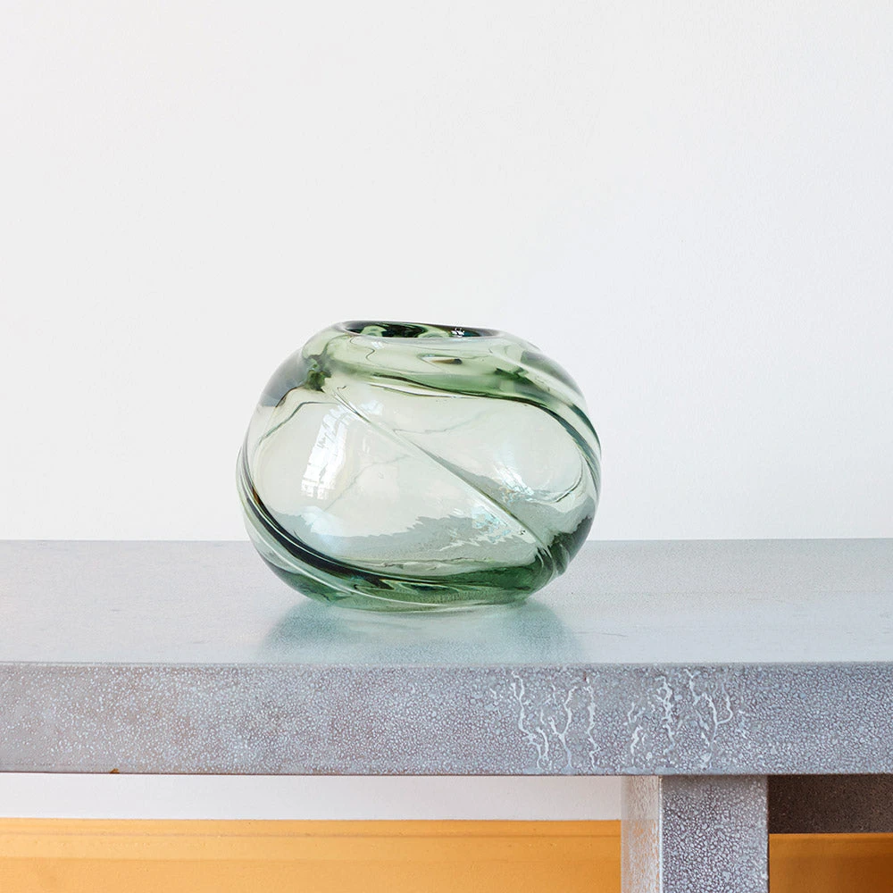 Vase Swirl Rond - Verre Recyclé 1 Vase Swirl Rond - Verre Recyclé