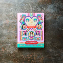 Livre - We Are Family